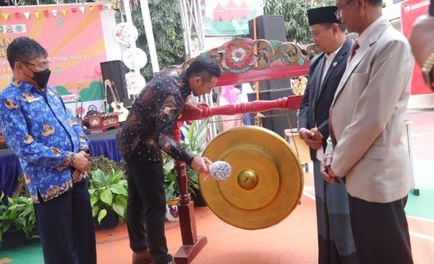 Panen Karya Gebyar Proyek Penguatan Profil Pelajar Pancasila di SMAN 1 KUNINGAN, Wagub : Pentingnya Kurikulum Merdeka