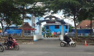 Kantor pusat PDAM Tirta Darma Ayu Kab. Indramayu, Jalan Letjen Suprapto No. 25/E, Kepandean, Indramayu, Jawa Barat. (foto: doc tjimanoek).